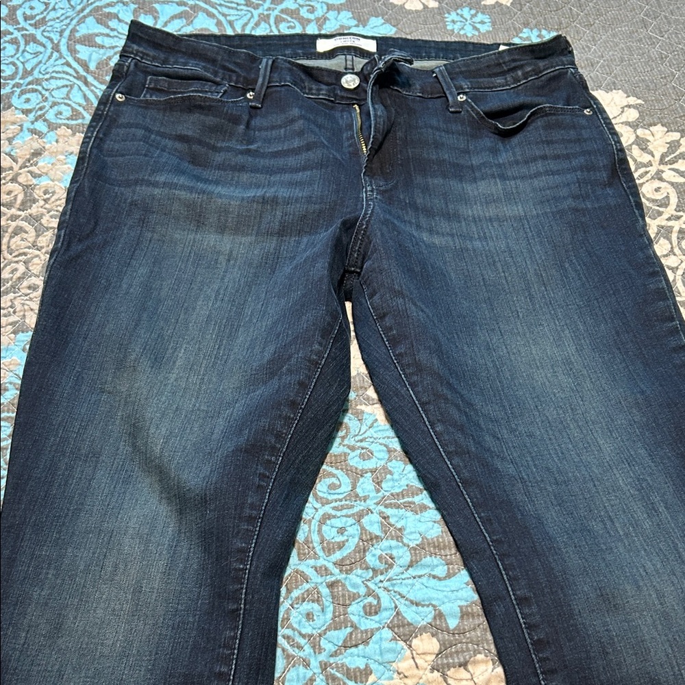 Denizen from Levi’s Mid Rise Skinny size 14M